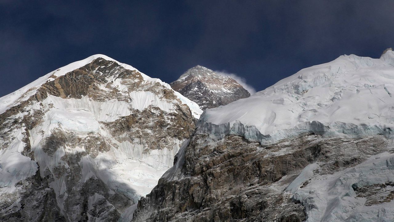 3 Sherpa climbers missing after falling on Mount Everest